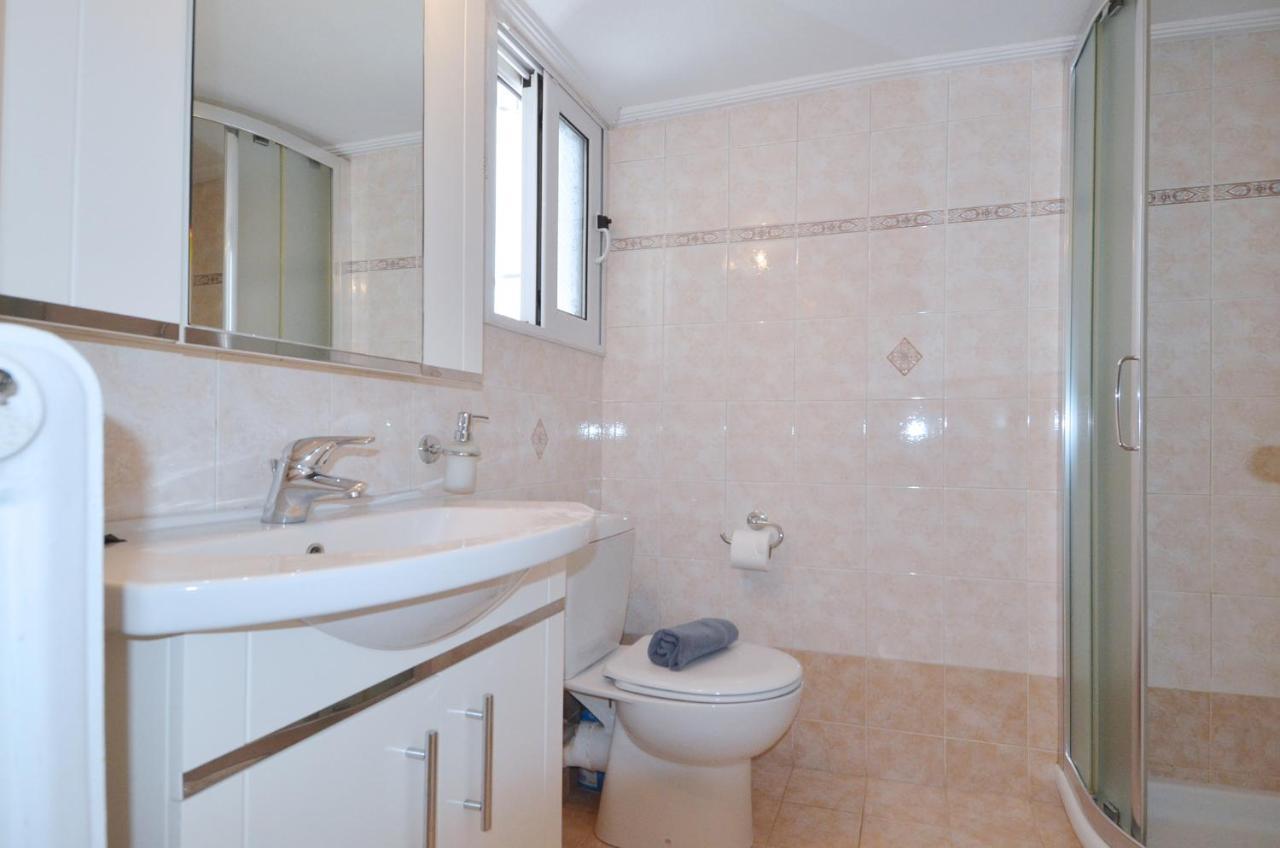 Apartment In The Heart Of Athens Next To Metro Exterior photo